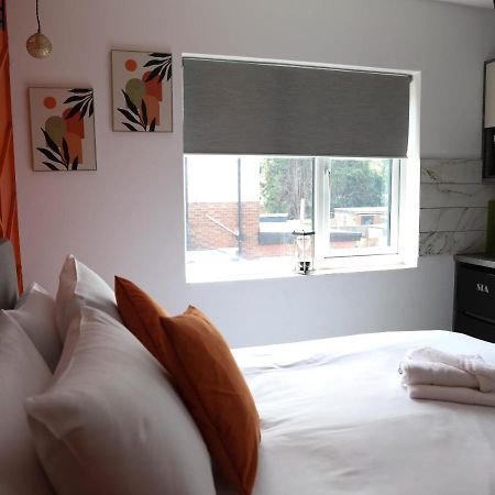 Cb Stays - Private Rooms With Ensuite And Kitchenette In Peterborough Eksteriør billede