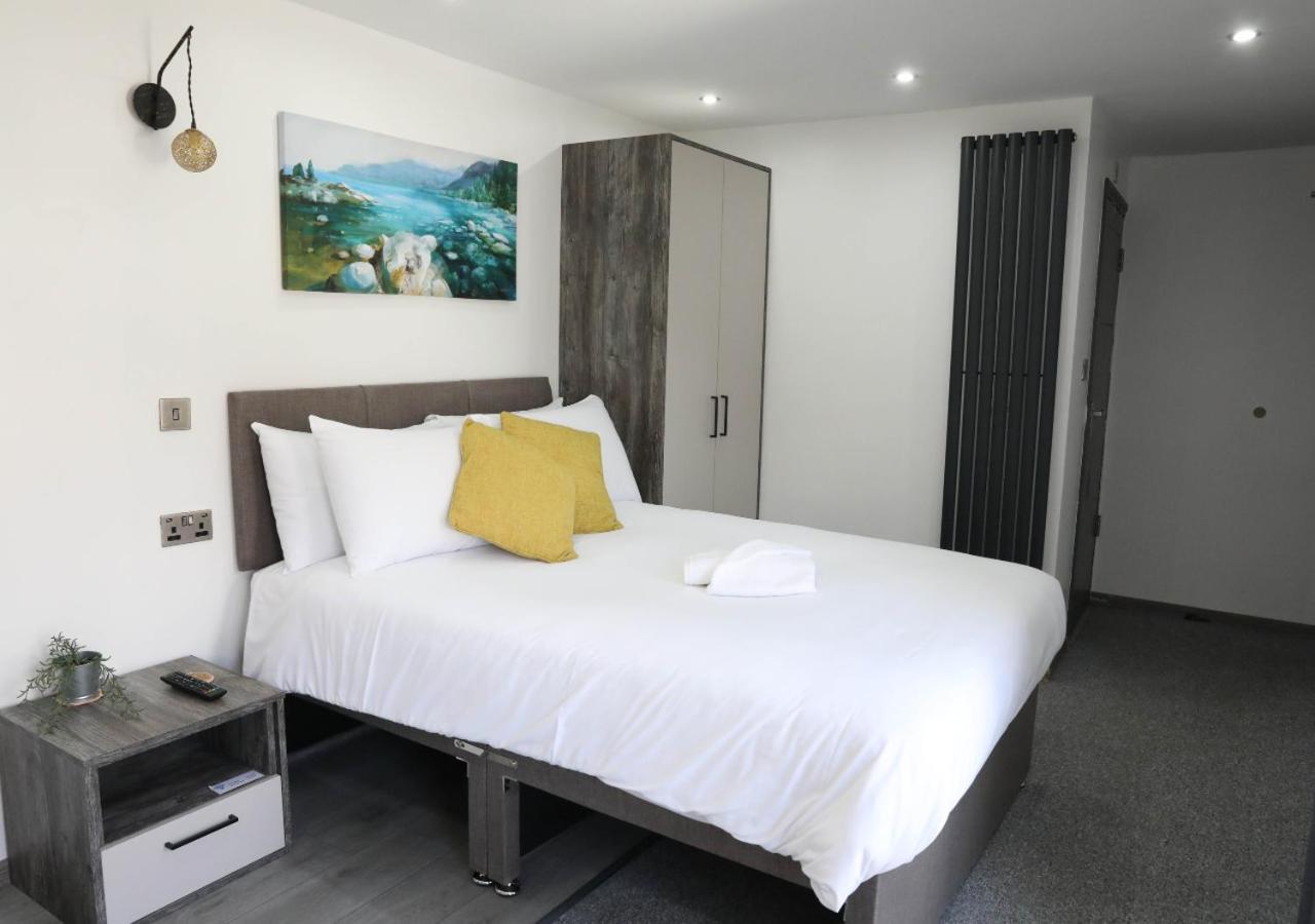 Cb Stays - Private Rooms With Ensuite And Kitchenette In Peterborough Eksteriør billede