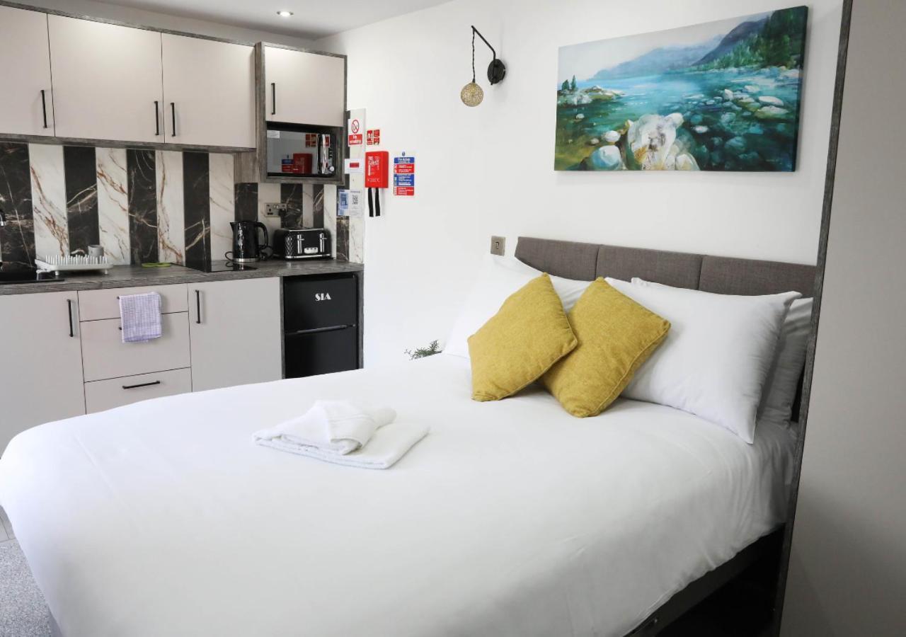 Cb Stays - Private Rooms With Ensuite And Kitchenette In Peterborough Eksteriør billede