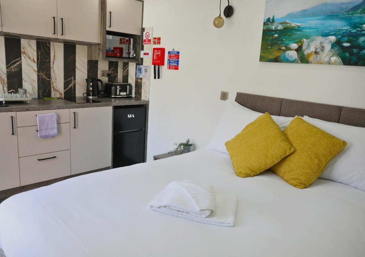 Cb Stays - Private Rooms With Ensuite And Kitchenette In Peterborough Eksteriør billede